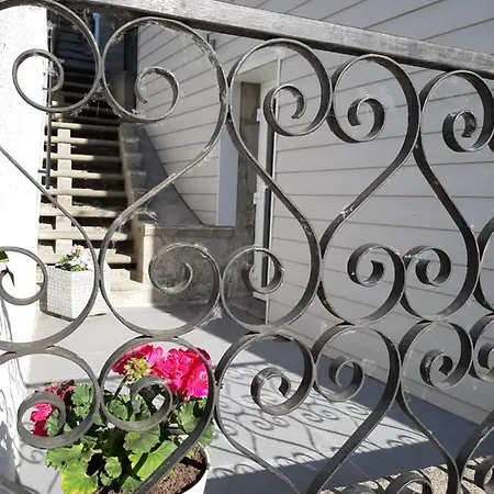 En Pierre Bleue-wifi Et Parking בית נופש Bousignies-sur-Roc