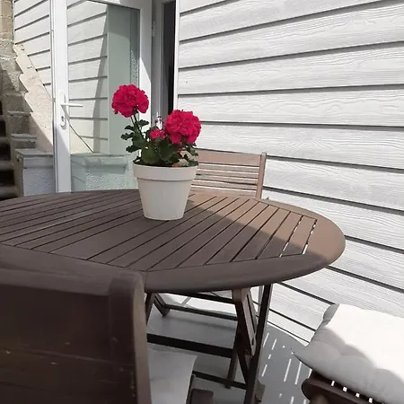 En Pierre Bleue-wifi Et Parking בית נופש