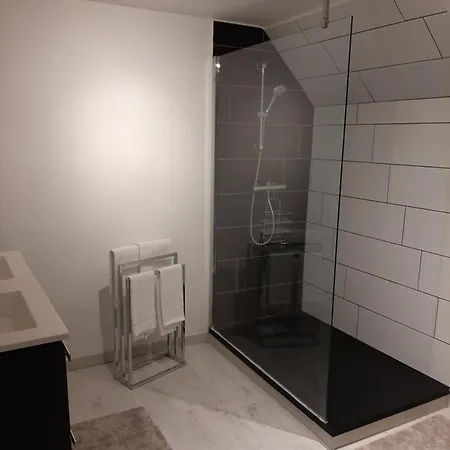 En Pierre Bleue-wifi Et Parking * Bousignies-sur-Roc