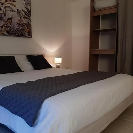 En Pierre Bleue-wifi Et Parking *