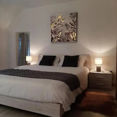 En Pierre Bleue-wifi Et Parking בית נופש Bousignies-sur-Roc